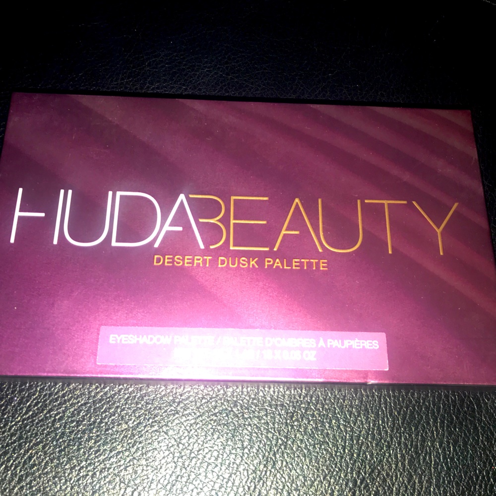 Huda Beauty Desert Dusk Palette